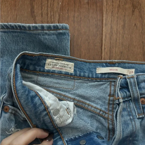 Levi's® Premium WEDGIE STRAIGHT ANKLE WOMEN'S JEANS size 23 - Picture 7 of 10